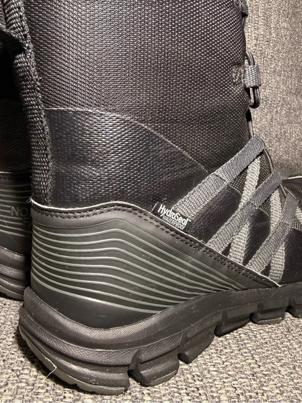 The North Face Winter Waterproof snow Boots black Big boy size 5